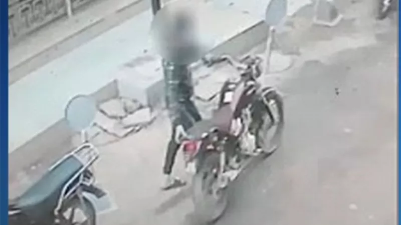 الأجهزة الأمنية تكشف ملابسات فيديو سرقة دراجة نارية بالمنيا وتضبط المتهم