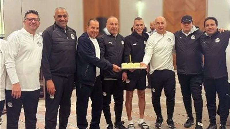 منتخب مصر يحتفل بعيد ميلاد رباعي الفريق قبل مواجهة بنين في دور الـ16 لأمم أفريقيا 2025