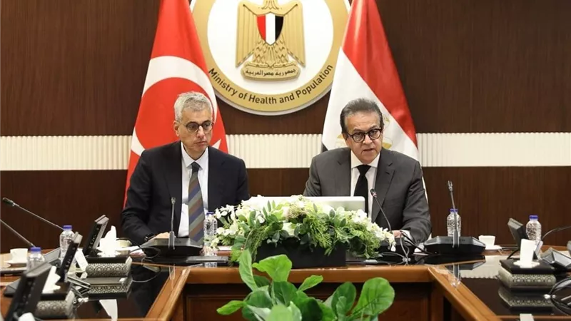 نائب رئيس مجلس الوزراء: تعاون مصري تركي لدعم الاستثمارات الصحية وتوطين الصناعات الدوائية