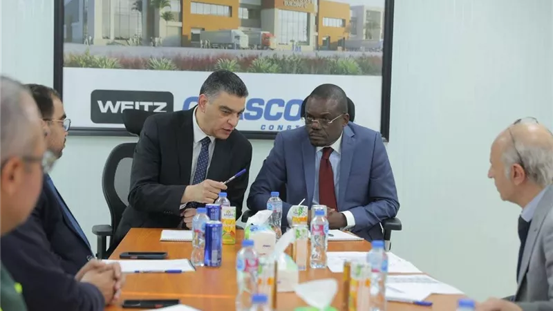 نموذج مصري رائد للأمن الصحي.. رئيس Africa CDC يشيد بالبنية اللوجستية الطبية الحديثة