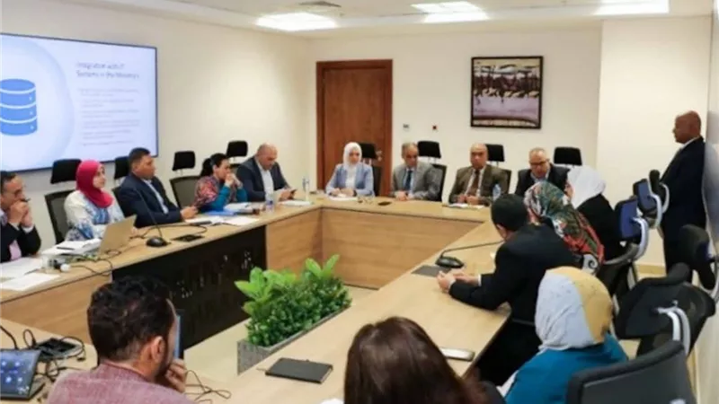 وزير الري يتابع موقف 
