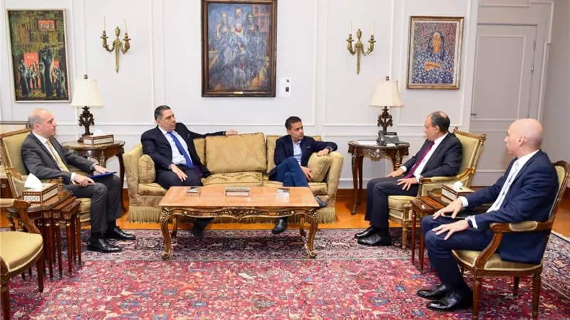 مصر تواصل جهودها السياسية والإصلاحية.. وزير الخارجية يعرض رؤية مصر مع الإعلامي فريد زكريا
