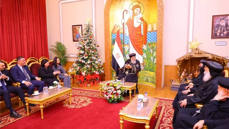 وزيرة التضامن تزور الكاتدرائية وتهنئ البابا تواضروس الثاني بعيد الميلاد المجيد