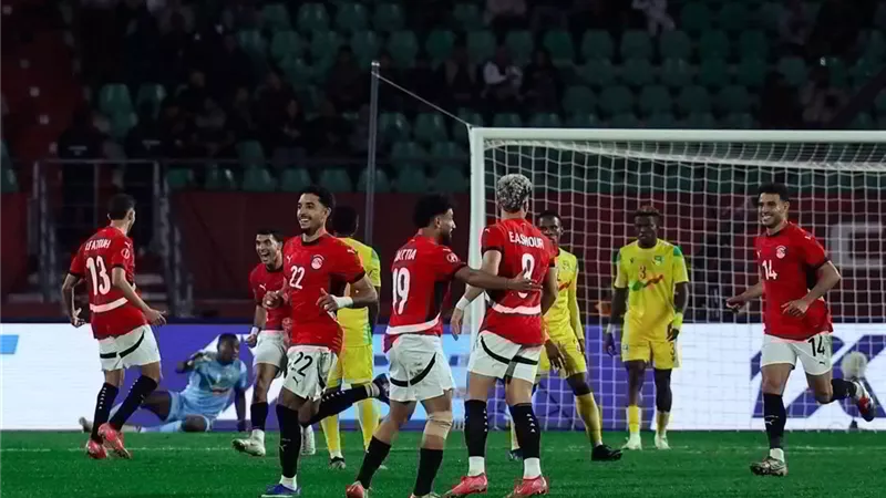رسميًا.. كاف يقرر إيقاف ثنائي منتخب مصر 