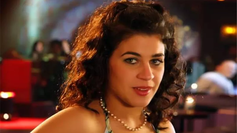 مني هلا نجمة 