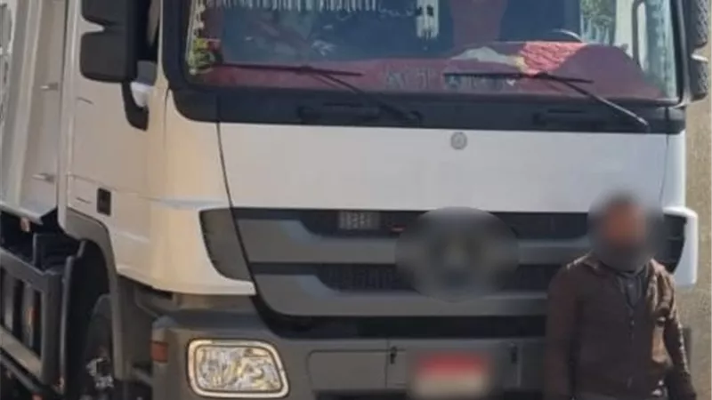 كشف ملابسات حادث اصطدام وفرار لسيارة نقل بالشرقية