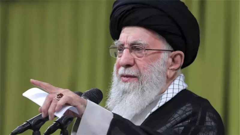 خامنئي: مثيرو الشغب في إيران عملاء يحاولون إرضاء الرئيس الأمريكي