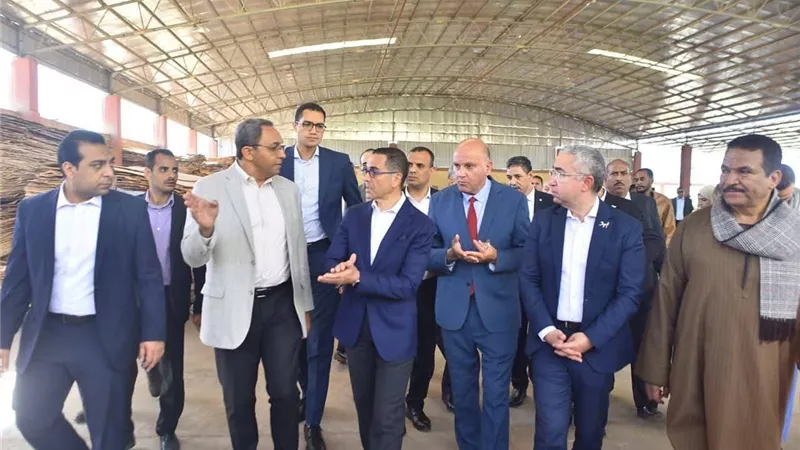 وزير الاستثمار: أهمية تشجيع المنتج المحلي وتعميق الصناعة المصرية في مختلف المحافظات