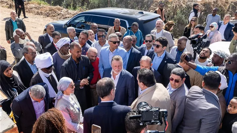 محافظ البنك المركزي ووزير الزراعة يتفقدان عددا من القرى المستفيدة من مشروع دعم صغار المزارعين بأسوان (صور)