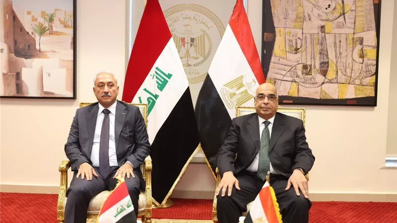 وزير العدل يستقبل وفدًا عراقيًا لبحث الاستفادة من أنظمة التفتيش القضائي والحوكمة القضائية
