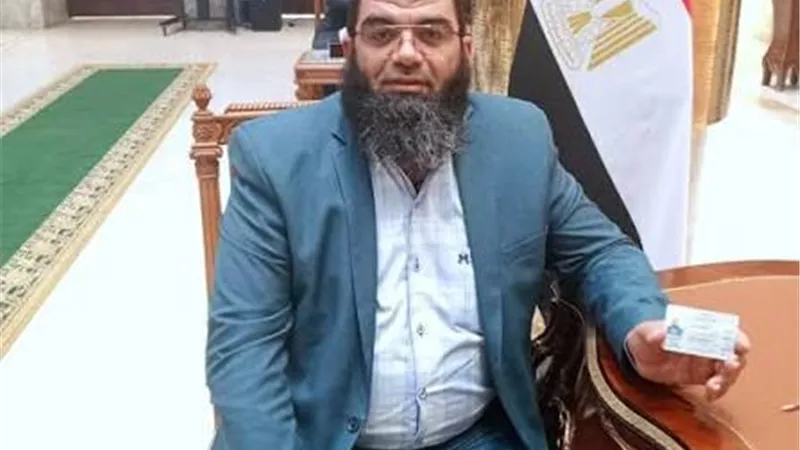 نائب النور يعتذر عن تأخره عن اليمين الدستورية: كنت بصلي الظهر