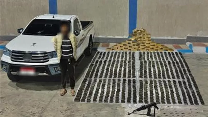 مقتل 4 عناصر إجرامية في تبادل إطلاق نار مع الشرطة بأسيوط وضبط مخدرات وأسلحة بـ61 مليون جنيه