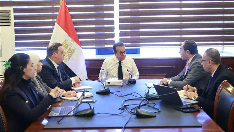 وزير الصحة يتابع مستجدات الميكنة والتحول الرقمي بمستشفيات المؤسسة العلاجية