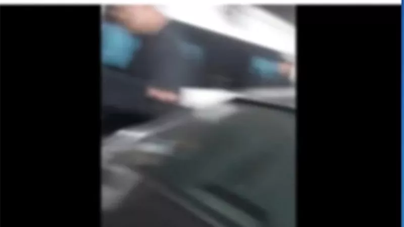 لا يمت بصلة لهيئة الشرطة.. كشف ملابسات فيديو ادعاء التعدي من شرطي بالمطرية