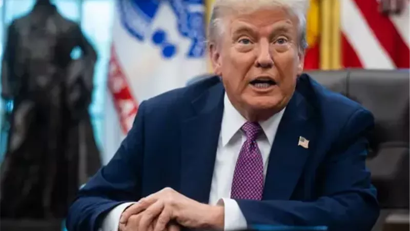 البيت الأبيض: ترامب راضٍ عن تعاون السلطات الانتقالية في فنزويلا وتحذير أمريكي من السفر إليها