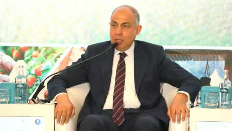 محافظ المنيا: مشروعات التنمية المحلية تتوج تطوير الخدمات والبنية الأساسية 