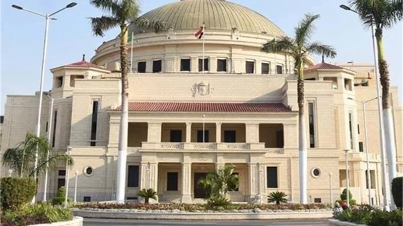 قرارات حاسمة تهز جامعة القاهرة وتفتح ملف الانضباط داخل الحرم الجامعي