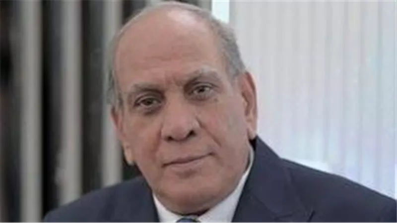 «بدعوة على فيسبوك».. منير مكرم يستعد لحفل زفاف نجله 