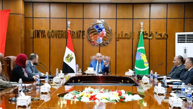 محافظ المنيا يطلق مرحلة جديدة من الشراكة مع «إنقاذ الطفولة»