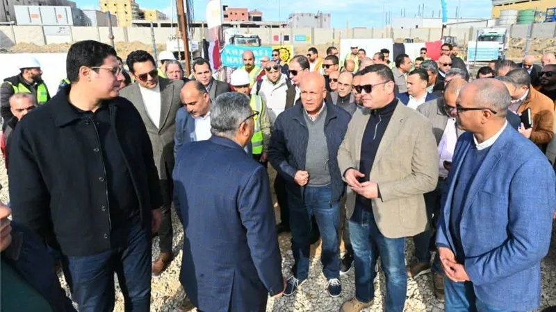 وزير الإسكان ومحافظ الدقهلية يتفقدان مشروع محطة معالجة الصرف الصناعي بجمصة