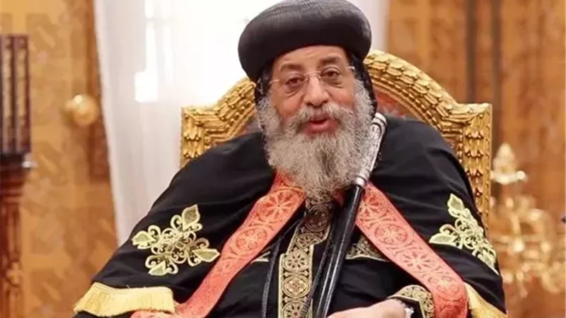  رئيس الوزراء يطمئن على الحالة الصحية لقداسة البابا تواضروس الثاني