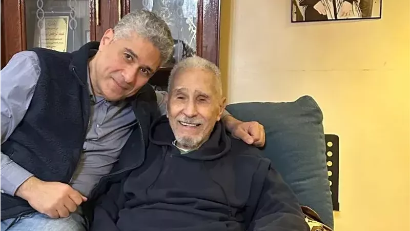 بعد أسبوع من وفاته.. أحمد أبو زهرة يرثي والده بكلمات مؤثرة