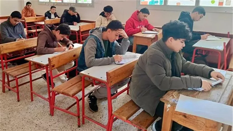 انتحال صفة داخل لجنة امتحان بحلوان.. ضبط طالب أدى اختبار اللغة العربية بدلًا من زميله