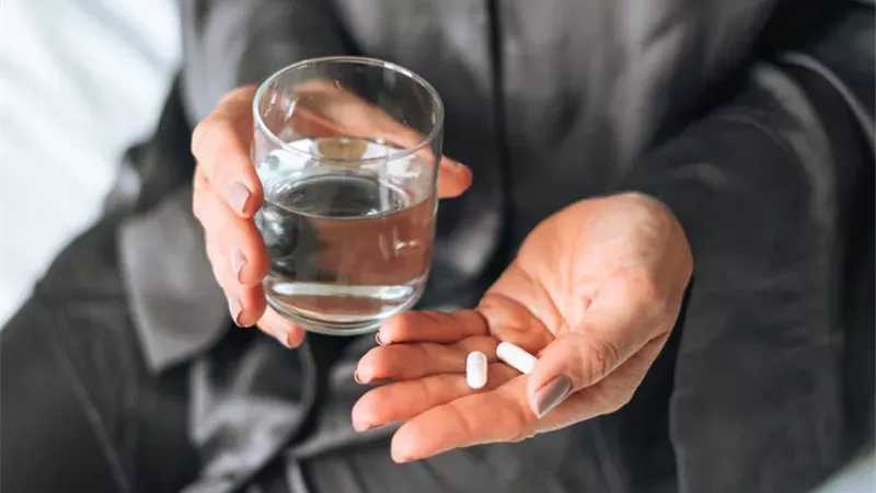 تناول الزنك على معدة فارغة.. فائدة مضاعفة أم خطر خفي؟