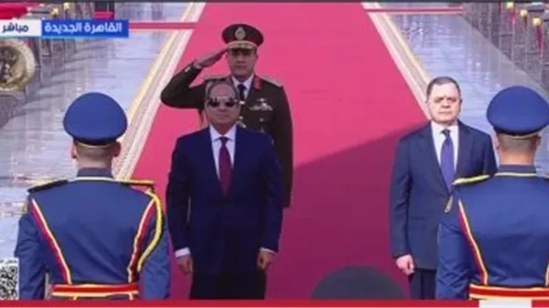 الرئيس السيسي يضع إكليل الزهور على النصب التذكاري لشهداء الشرطة في عيدها الـ74