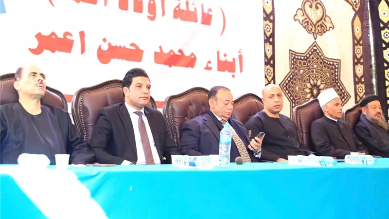 نائب محافظ سوهاج يشهد إنهاء خصومة ثأرية بقرية الصوامعة شرق أخميم