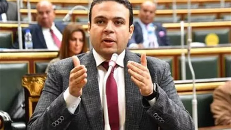 عبد المنعم إمام يهز القبة.. مذكرة رسمية تفتح أزمة برلمانية جديدة