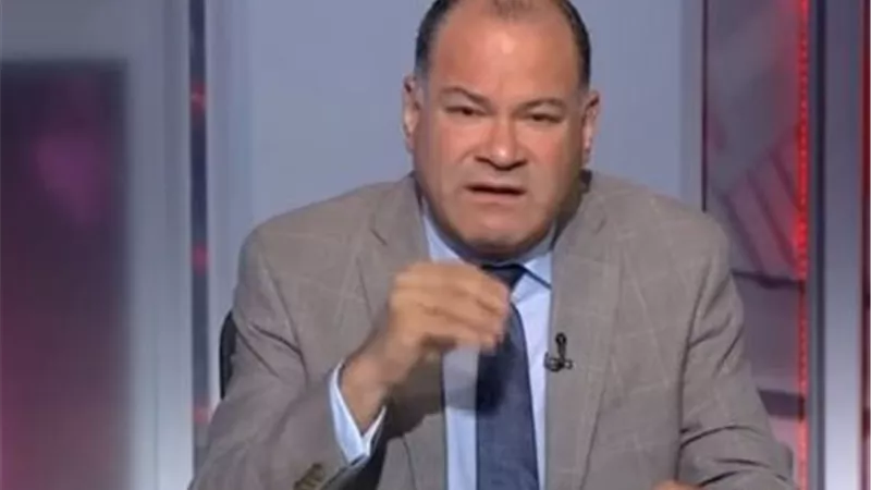 نشأت الديهي: المرحلة الحالية تتطلب وعيًا واصطفافًا وطنيًا كاملًا خلف الدولة ومؤسساتها