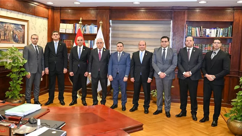 النائب العام يستقبل رئيس نيابة استئناف المنصورة لعرض الكشوف ربع السنوية