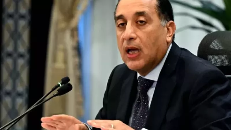 رئيس الوزراء: السيسي وجه بزيادة غير مسبوقة في أجور العاملين بالصحة والتعليم ⁩