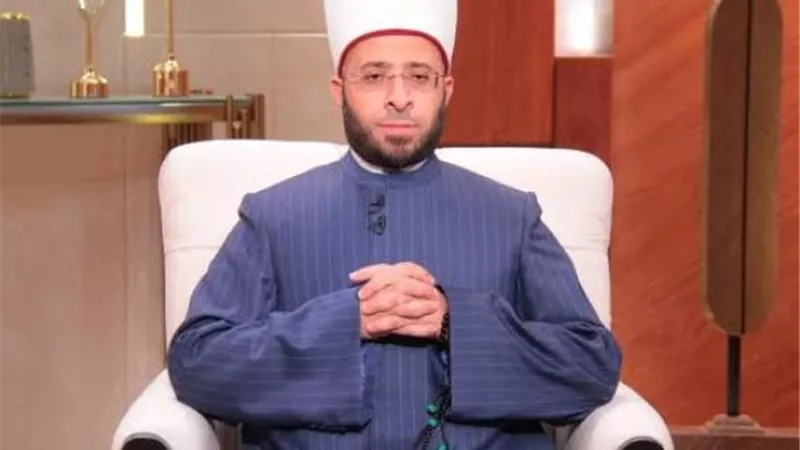 وزير الأوقاف يطلق أول برنامج رقمي لإدارة حركة التنقلات في تاريخ الوزارة