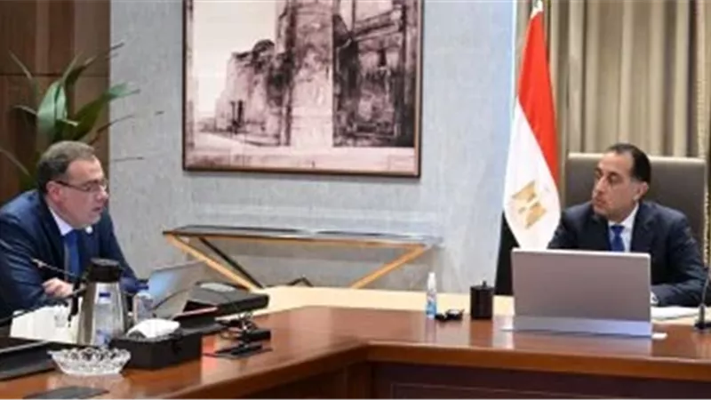 رئيس الوزراء: إصلاح الجهاز الإداري أولوية حكومية لتحسين الخدمات وتطوير الأداء الحكومي