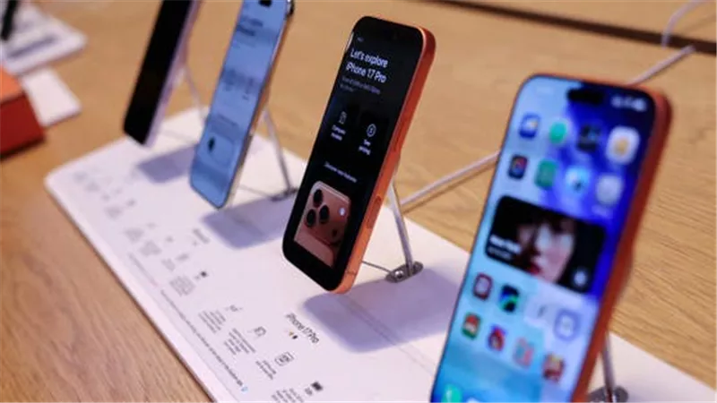 سامسونج تدخل عصر الخصوصية البصرية مع هواتف Galaxy S26