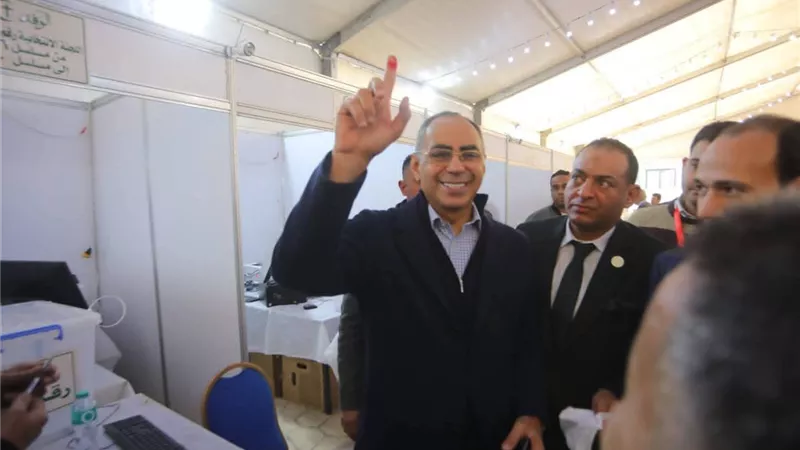 هاني سري الدين يدلي بصوته في انتخابات رئاسة حزب الوفد