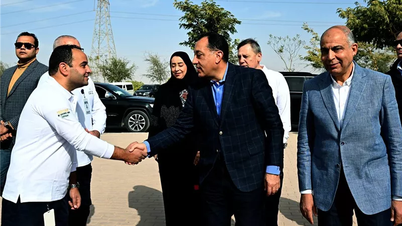 رئيس الوزراء يتابع التشغيل التجريبي لمصنع القناة للسكر قبل موسم بنجر 2026