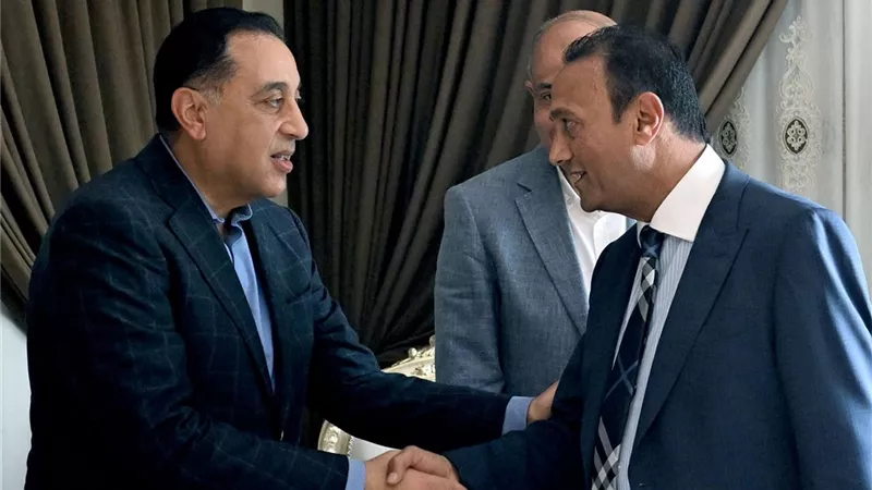 رئيس الوزراء يرحب بنواب البرلمان ويؤكد: تعاون كامل في مختلف الملفات