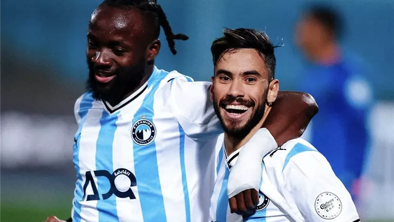بيراميدز يتخطى البنك الأهلي بهدف 