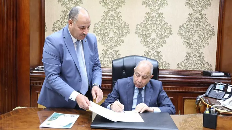 بنسبة نجاح 76.11%.. محافظ المنيا يعتمد نتيجة الشهادة الإعدادية للفصل الدراسي الأول 