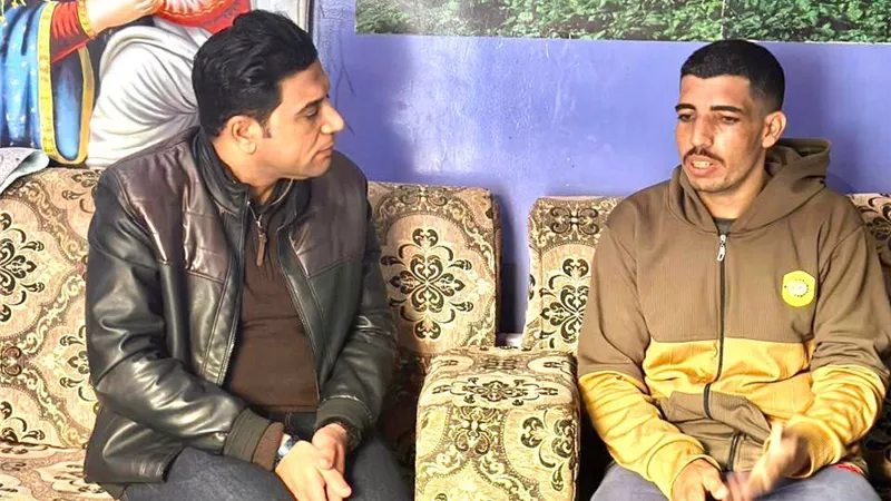 نائب محافظ سوهاج يزور الشاب «نادر» بمنزله ويهديه «تروسيكل» تحقيقاً لأمنيته