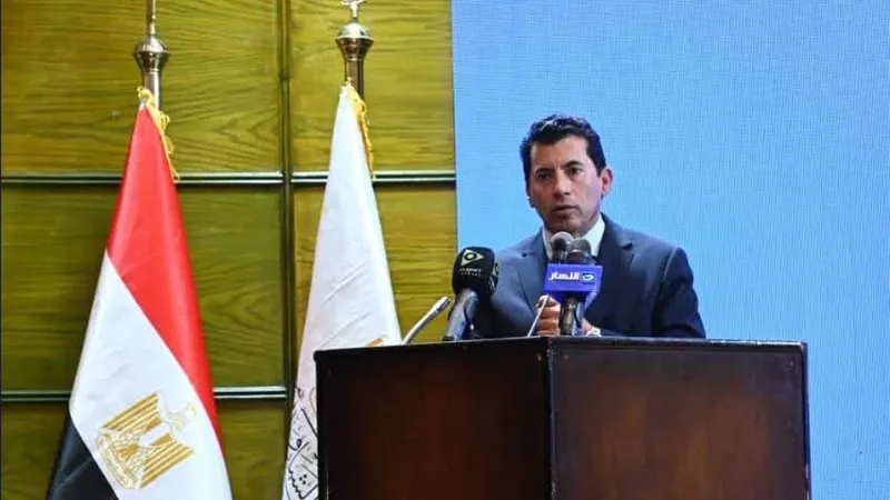 وزير الشباب: 