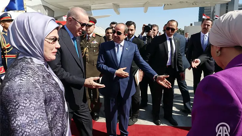 عاجل | الرئيس السيسي يستقبل نظيره التركي رجب طيب أردوغان في القاهرة