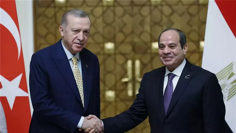 مراسم رسمية.. الرئيس التركي يصل القاهرة في قصر الاتحادية