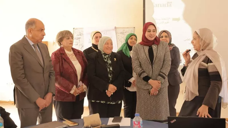 محافظ المنيا يشهد برنامج «رابحة» لتمكين المرأة بالتعاون مع الأمم المتحدة