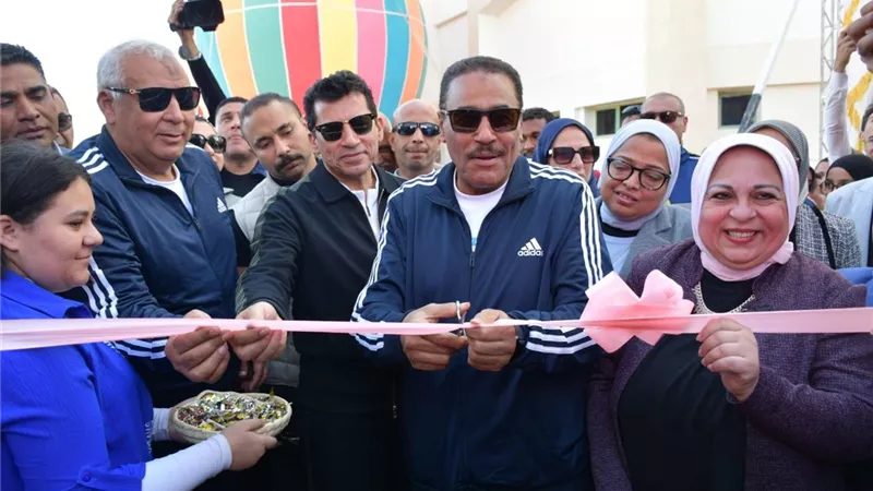 وزير الشباب ومحافظا الوادي الجديد ومطروح يشهدون فعاليات وأنشطة ومشروعات الوزارة