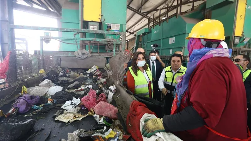 بتكلفة 498 مليون جنيه.. استمارات لتطوير المنظومة المتكاملة لإدارة المخلفات بالدقهلية
