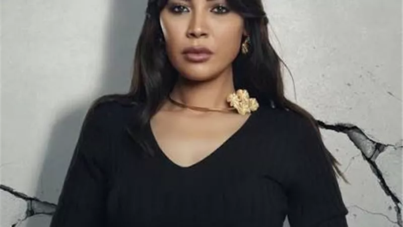 بطلي حملات يا هند.. تفاصيل الأزمة بين مها نصار وهند صبري